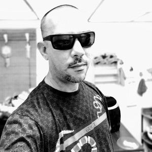 Meet your Posher, Idael